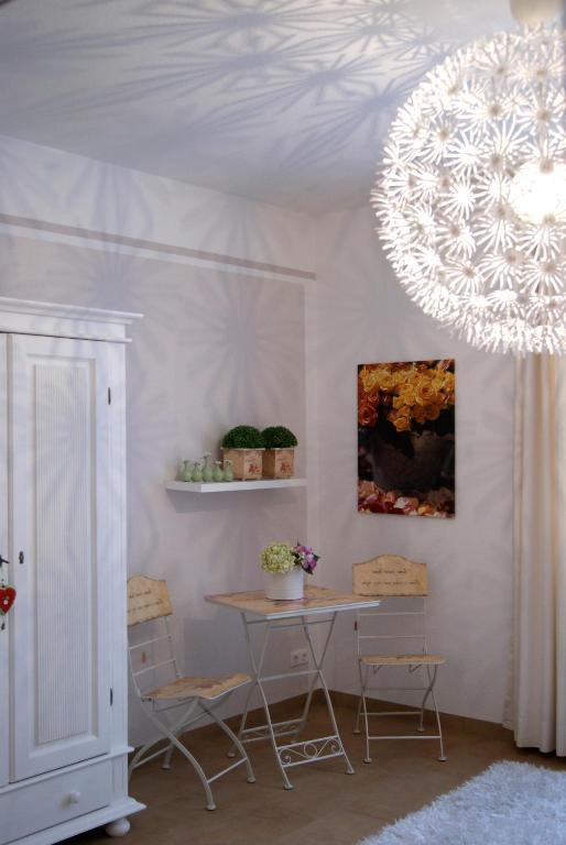 Apartment Romantik Flair Преров Стая снимка