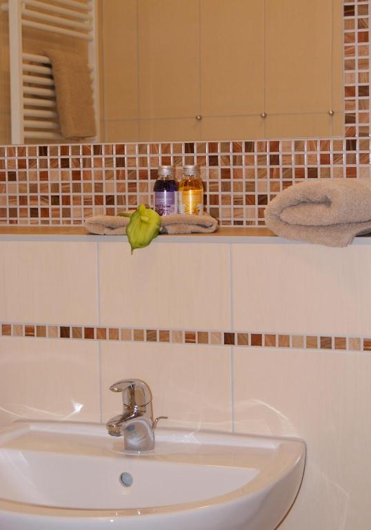 Apartment Romantik Flair Преров Стая снимка